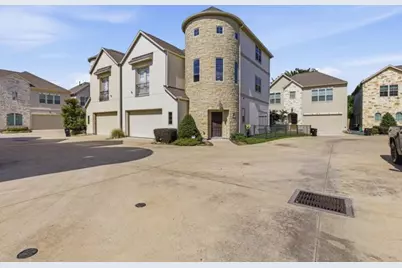 2302 Fall Run Drive, Houston, TX 77055 - Photo 4