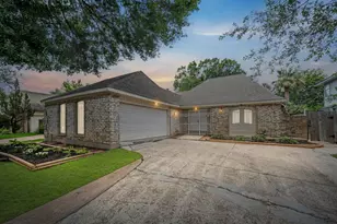 2934 Ashford Trail Dr, Houston, TX 77082 - Photo 1