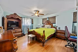 7905 Chain St, Houston, TX 77033 - Photo 16