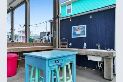 888 S East Road, Crystal Beach, TX 77650 - Photo 22