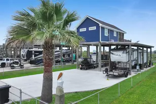 888 S East Rd, Crystal Beach, TX 77650 - Photo 8