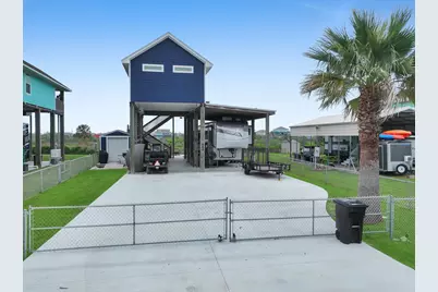 888 S East Road, Crystal Beach, TX 77650 - Photo 24