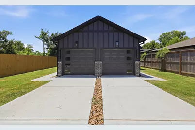 5921 Mountwood Street #B, Houston, TX 77091 - Photo 2