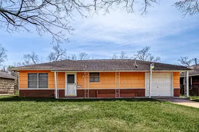 5934 Longmeadow Street, Houston, TX 77033 - Photo 2