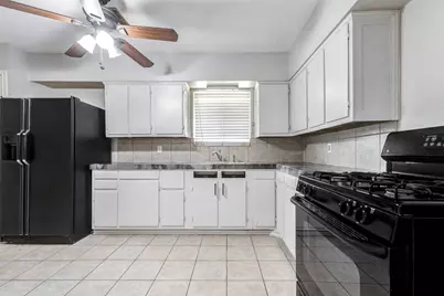 5934 Longmeadow Street, Houston, TX 77033 - Photo 10