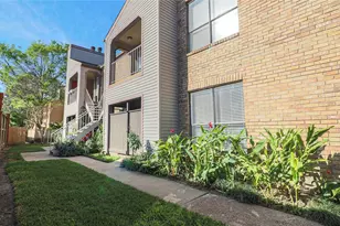 2025 Augusta Dr, Houston, TX 77057 - Photo 22