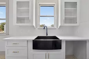 3616 Avenue L, Galveston, TX 77550 - Photo 10