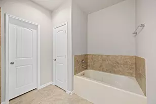 2719 Kaman Ln, Pearland, TX 77581 - Photo 10
