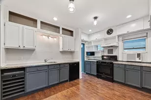 5618 Belmark St, Houston, TX 77033 - Photo 14