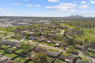 623 Spell St, Houston, TX 77022 - Photo 30