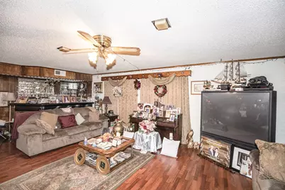 534 N Vionett Lane, Texas City, TX 77591 - Photo 12
