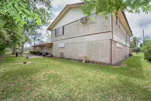 534 N Vionett Ln, Texas City, TX 77591 - Photo 30