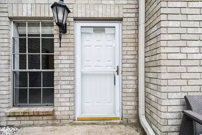 3800 Tanglewilde Street #109, Houston, TX 77063 - Photo 10