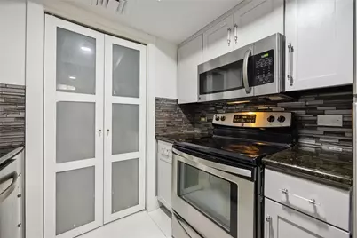3525 Sage Road #1713, Houston, TX 77056 - Photo 22