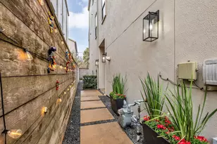 1522 Vermont St, Houston, TX 77006 - Photo 4