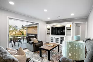 9403 Timberside Dr, Houston, TX 77025 - Photo 14