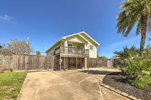 1618 Bayou Shore Dr, Galveston, TX 77551 - Photo 4