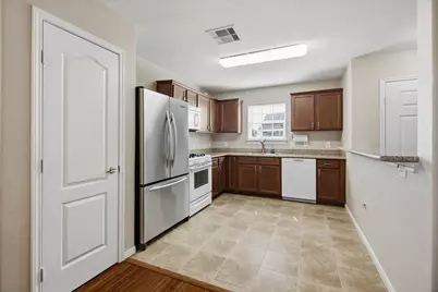 1618 Bayou Shore Drive, Galveston, TX 77551 - Photo 14