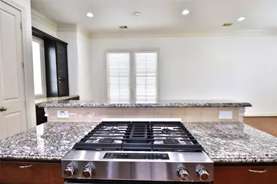 3257 Maxroy Street, Houston, TX 77008 - Photo 8