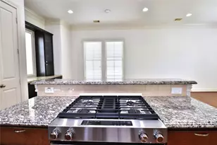 3257 Maxroy St, Houston, TX 77008 - Photo 8