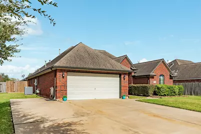 138 Dove Trail, Richwood, TX 77531 - Photo 2