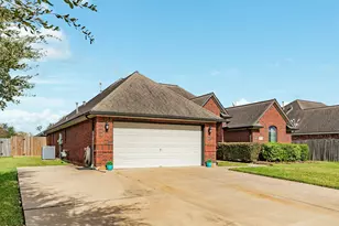 138 Dove Trail, Richwood, TX 77531 - Photo 2