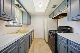 11011 Ledford Ln, Houston, TX 77016 - Photo 12