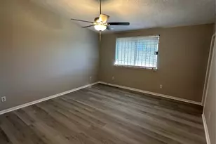 15935 Kenbrook Dr, Houston, TX 77489 - Photo 4