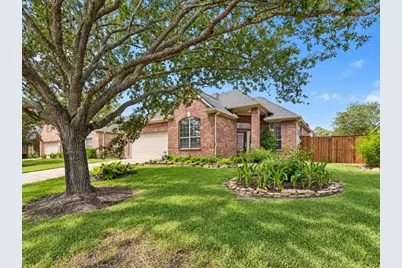 2404 S Venice Drive, Pearland, TX 77581 - Photo 2
