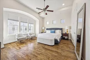 10950 Wrenwood Grn, Houston, TX 77043 - Photo 12