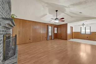 10206 Huntington Wood Dr, Houston, TX 77099 - Photo 8
