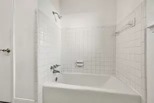 10206 Huntington Wood Dr, Houston, TX 77099 - Photo 18
