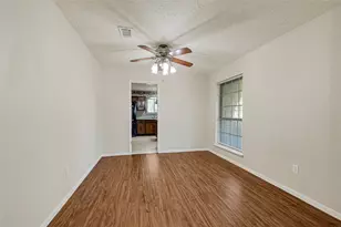 10206 Huntington Wood Dr, Houston, TX 77099 - Photo 6
