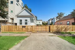 1414 Shearn St, Houston, TX 77007 - Photo 2