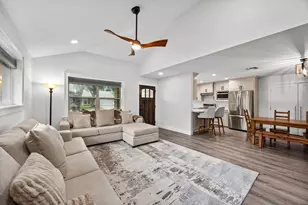 1803 Millwood Dr, Houston, TX 77008 - Photo 10