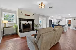 913 Park Ln, Bryan, TX 77802 - Photo 10