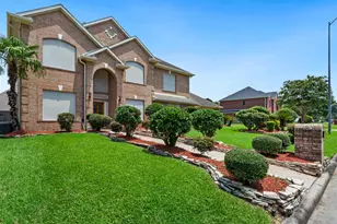 18714 Aquatic Dr, Humble, TX 77346 - Photo 2