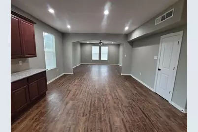 6051 25th Street, Groves, TX 77619 - Photo 8