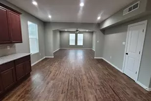 6051 25th St, Groves, TX 77619 - Photo 8