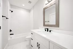 1421 W 23rd St, Houston, TX 77008 - Photo 8