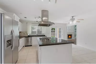 59 Fire Flicker Place, The Woodlands, TX 77381 - Photo 6