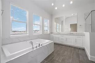 10919 Grove Tree Ln, Houston, TX 77043 - Photo 28