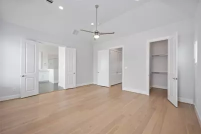 10919 Grove Tree Lane, Houston, TX 77043 - Photo 26