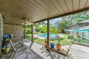 5847 Paisley St, Houston, TX 77096 - Photo 26