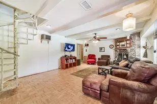 5847 Paisley St, Houston, TX 77096 - Photo 12