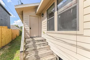 8412 Cannon St, Houston, TX 77051 - Photo 2