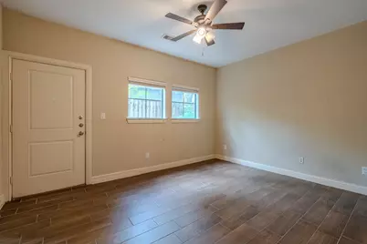 5213 Eigel Street #B, Houston, TX 77007 - Photo 24