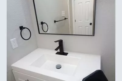 917 Temple Drive, Hitchcock, TX 77563 - Photo 18