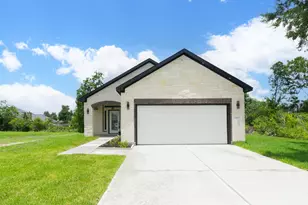423 Manor Ave, Arcola, TX 77583 - Photo 1