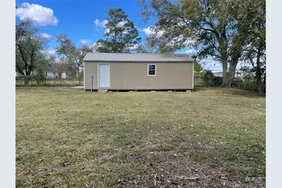 1004 Elm, Sweeny, TX 77480 - Photo 32